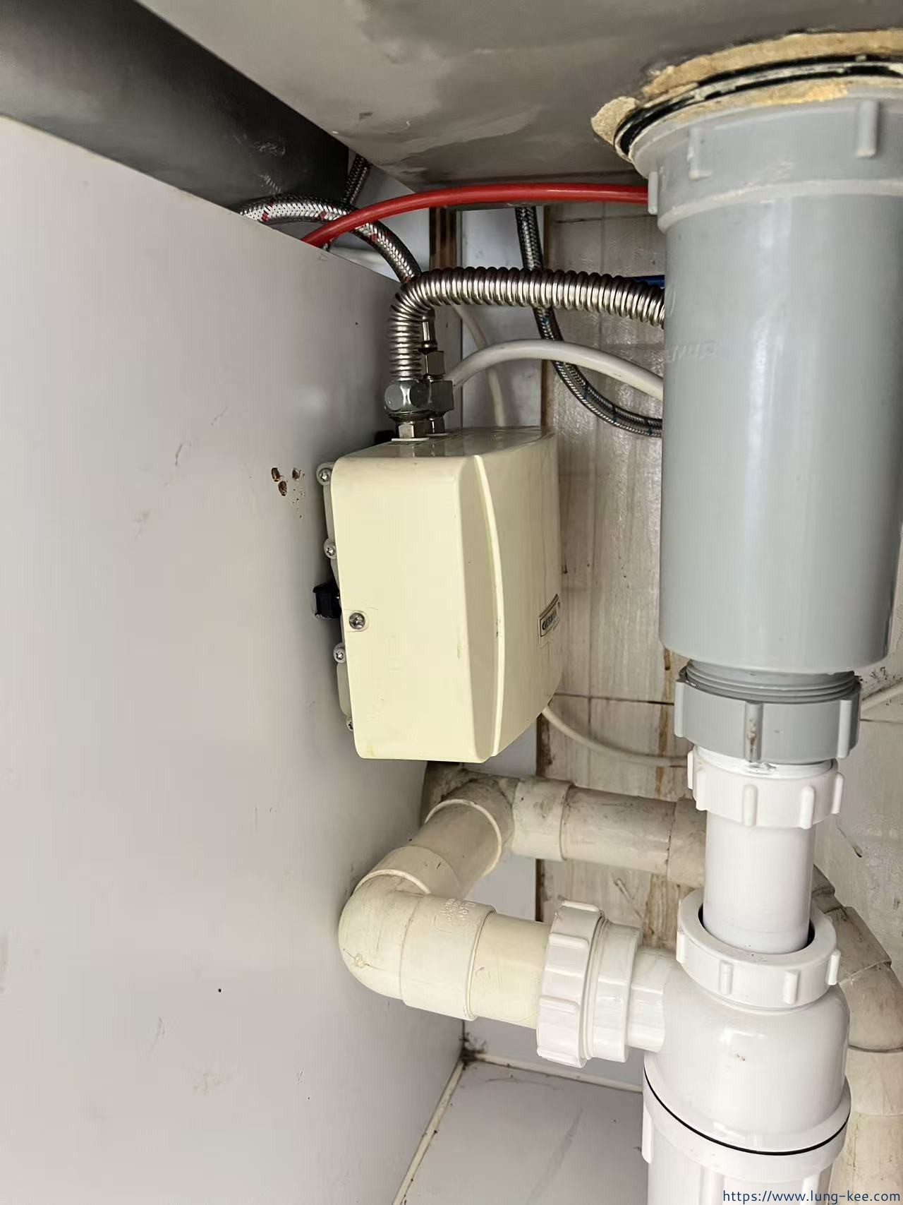 東涌東堤灣畔 舊電熱水爐原貌